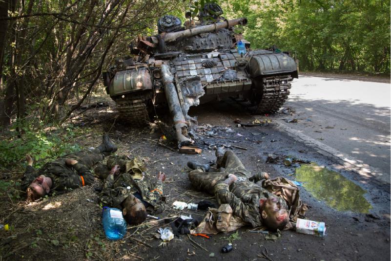 dead-ukrainian-soldiers-near-destroyed-tank